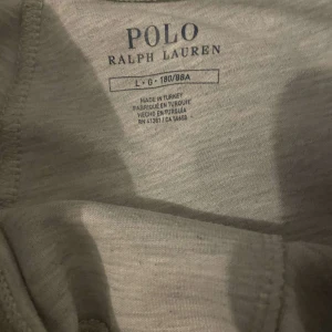 Polo Ralph lauren byxor  - Använt några gånger snörena saknas. Äkta vara
