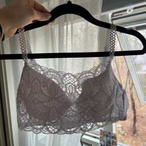 Intimissimi Bh, helt ny.  - Intimissimi BH, som är helt ny, aldrig använd. Storlek 80B