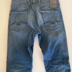 Replay anbass jeans - Anbass slim fit, aldrig använda. Storlek 30/32.