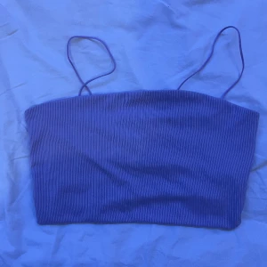 Lila topp - Super söt lila topp i mycket fint skick!