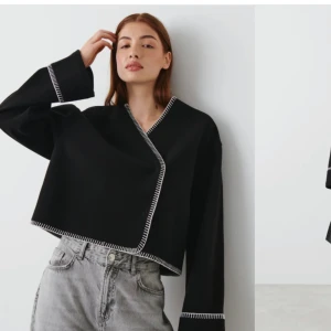 Kappa - Super söt  kappa som knappt är använd, nypriset var 500kr.  Köparen står för frakten.