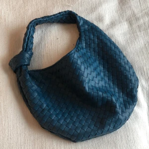 Väska - Bottega veneta Ej äkta Snygg blå färg Medium size