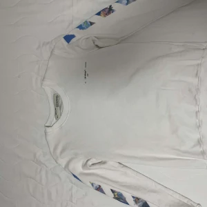 Offwhite tröja  - Offwhite knappt använd som en ny