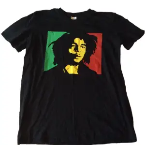 Bob Marley T-shirt i bra skick!