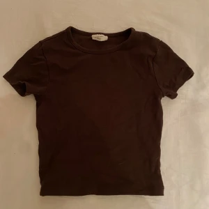 Bas topp - Perfekta bruna bas toppen i jätteskönt material💕💕 fint skick!!