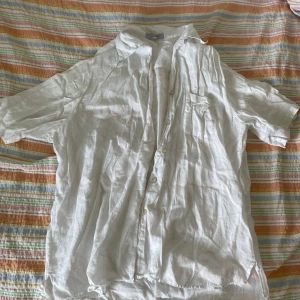 Korttärmad shorta - I linne