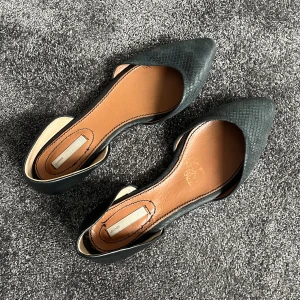 Ballerina skor  - Super fina balerina skor i storlek 40 men skulle säga att de sitter mer som st 39🫶