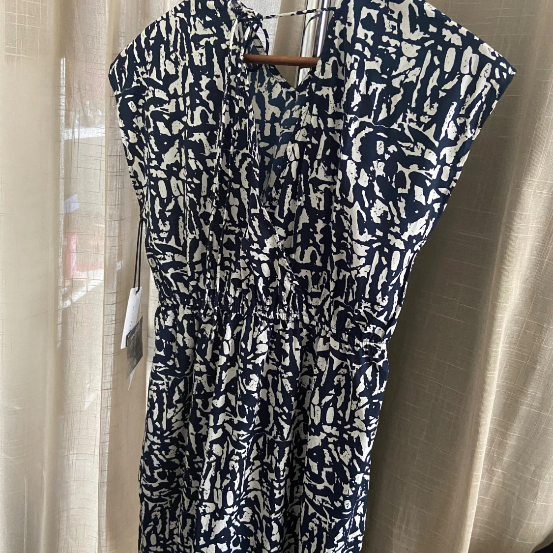 wrap svart klänning 