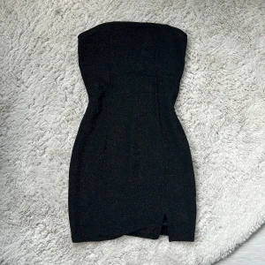 Glitterklänning - Jättefin🩶