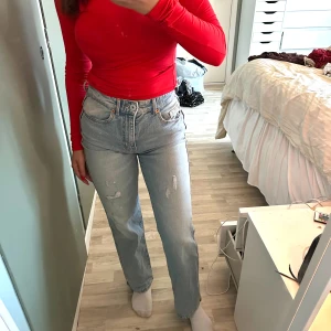 Blå jeans - Använd väldigt fåtal gånger 