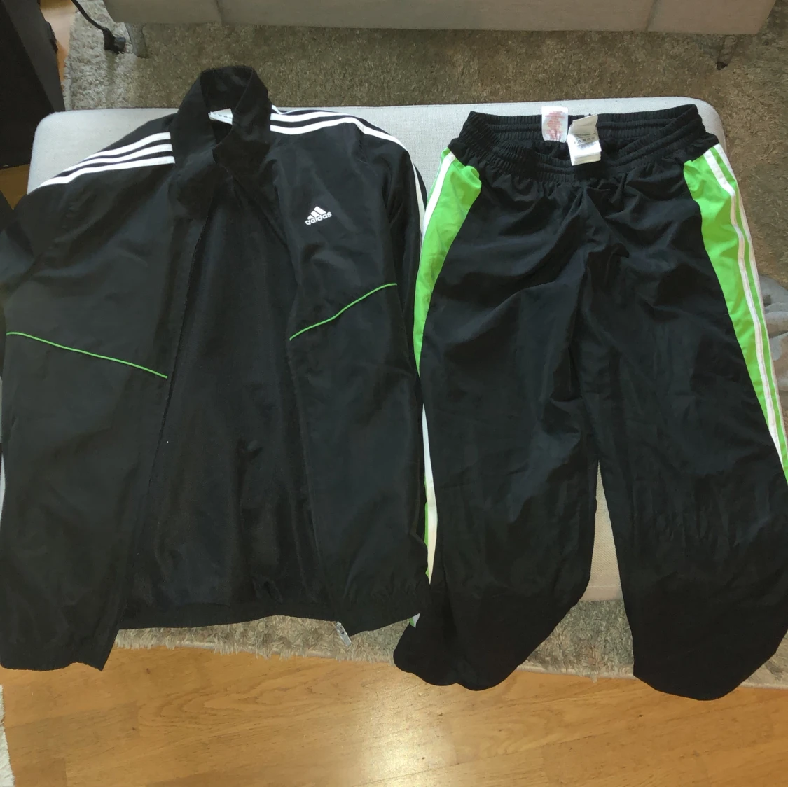 Svarta träningssett från Adidas