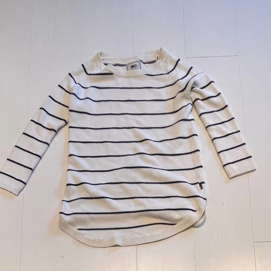 Randig stickad tröja  - 1