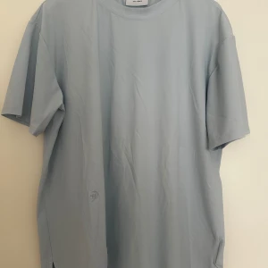 Chimi tröja  - Chimi tröja storlek L, passar både M&L! 