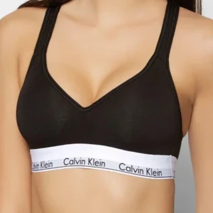 Calvin Klein bh balette lift - Säljer min oanvända bh från Calvin Klein. Kan skicka fler bilder om så önskas!💗