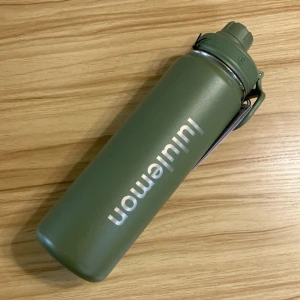 Lululemon vattenflaska  - Lululemon vattenflaska