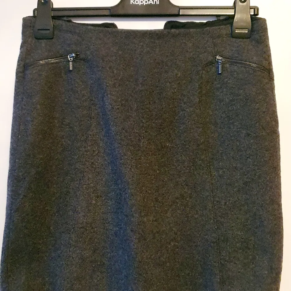 Mini skirt from Esprit. In a very good condition.. Kjolar.