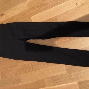  Jeans tights👍🏻 - Fina och sköna❤️ Storlek 140🙏💗 Bra i storlek💞 Skriv för mer information👍🏻🌸🪷😘 