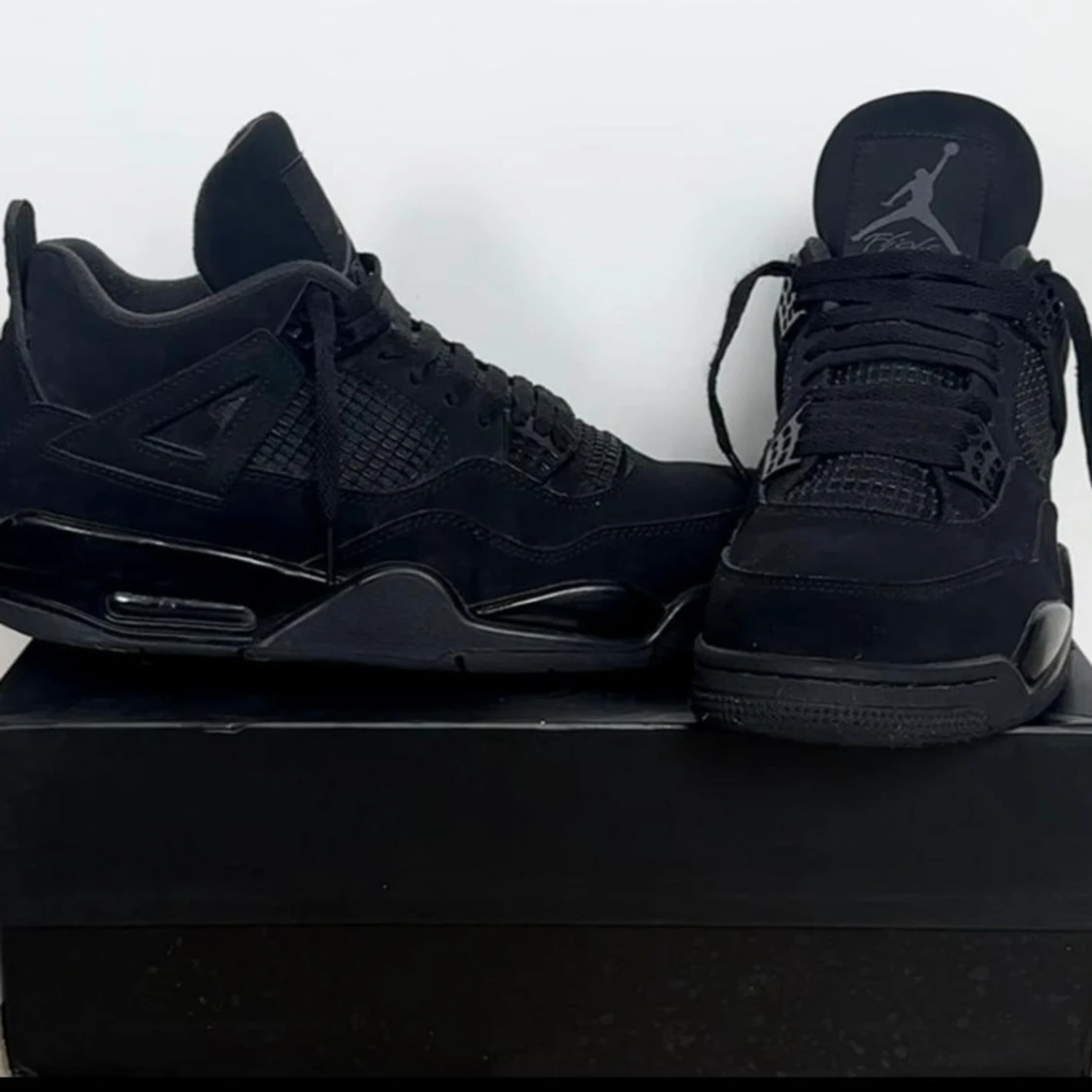 Jordan 4 Retro (black cat)