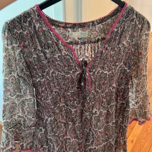 Odd Molly klänning - Jätte fin och dyr Odd Molly klänning i jätte bra skick. Ny pris ca 2000kr 💕
