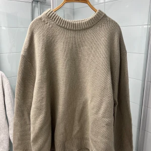 Arket Sweatshirt  - Använd max 5gr Storlek L 