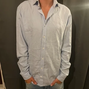 Stenströms skjorta  - Säljer nu denna snygga stenströms skjortan i nyskick! 🤩🌊  Storlek M  Hör av dig vid funderingar!