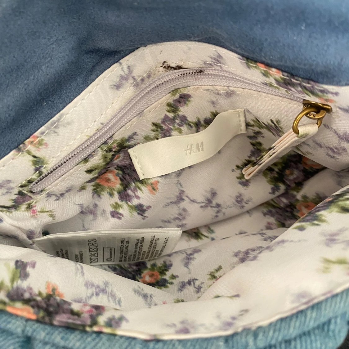 Väska /. En fin blå väska - 26