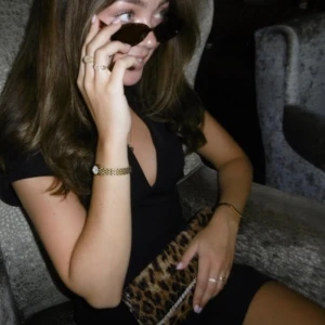 Leopardmönstrad väska - MobBag 🐆🍸🎞️ - Pris: 399kr - Stolek: S - Färg: Leopardmönstrad  - Sick: Mycket bra - Typ: Kuvertväska