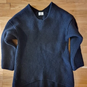 Acne Studios tröja - Storlek S