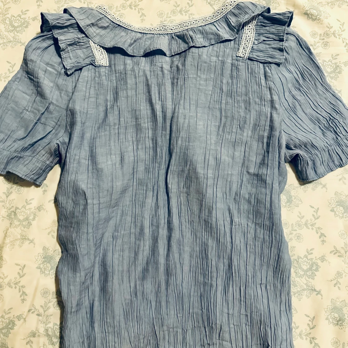 Ljusblå Volangblus - 90