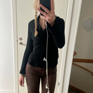 Omlott topp - Supersöt stickad omlottkofta! 