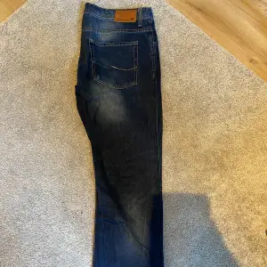 Jeans storlek 34 Jack & Jones Knappt använda