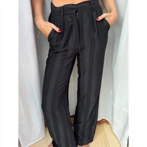 Coola kostymbyxor NAKD!  - Klicka ej på köp nu! 🌸🥂