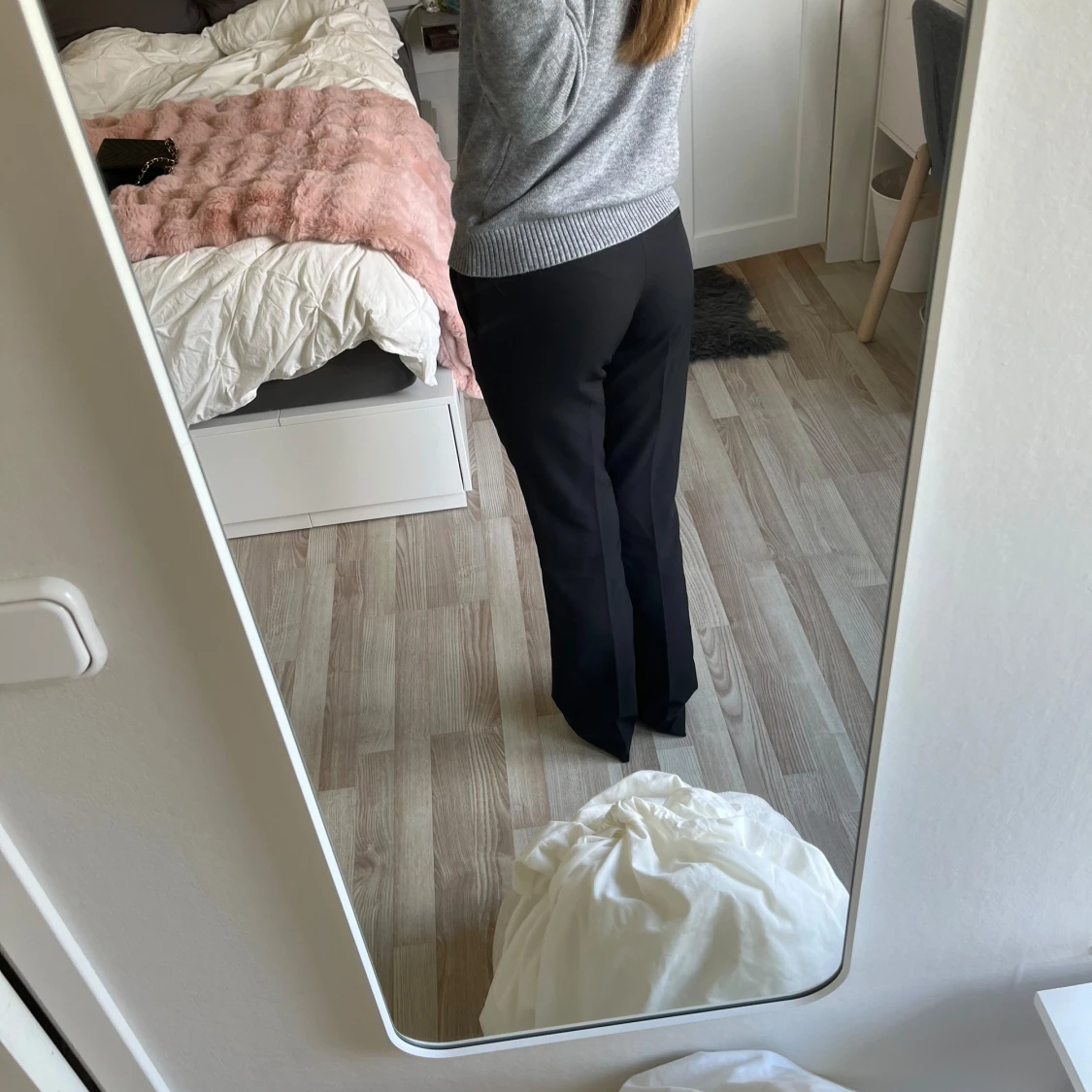 Snygga kostymbyxor från only - 90