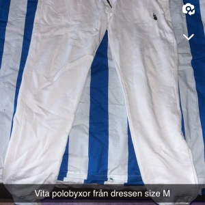 Polo byxor - Säljs pågrund av att jag har tappat tröjan till byxorna och behöver inte de längre. Byxorna är helt vita med inga fläckar så de ser nya ut