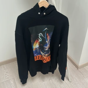 Heron Preston Hoodie - Storlek Xs (väldigt stor i storleken) Passar till storlek M. 