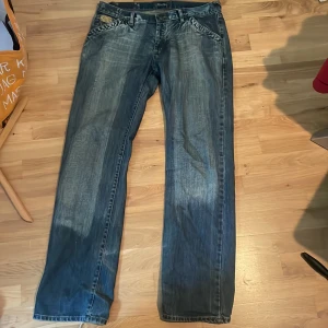 Dolce & gabana jeans - Dolce & gaban jeans köpta i london. Baggy fit storlek 32x32