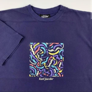 Karl jacobs merch - Karl jacobs merch i nyskick. Pris kan diskuteras. Skriv till mig om du har frågor 😊