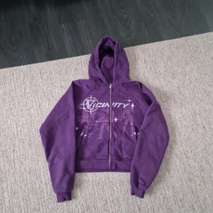 Vicinity shirt - Xs aldrig använd