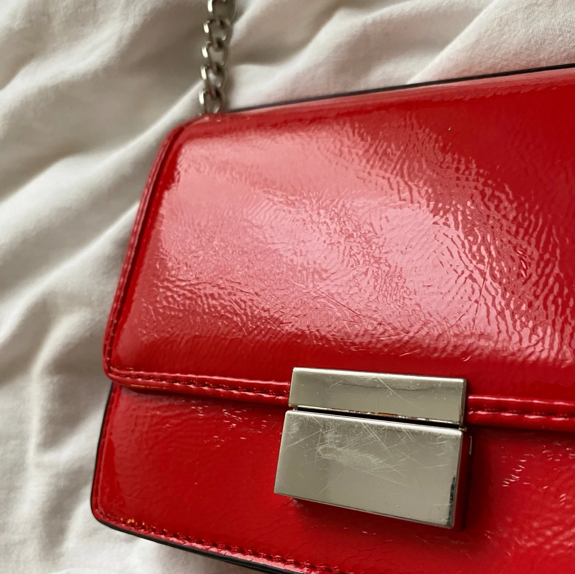 Röd väska - 90