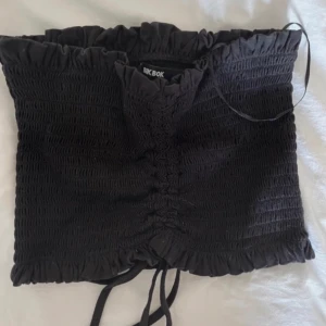 Topp - Topp ifrån bik bok i storlek M men passar S och xs skulle jag säga💗i nyskick
