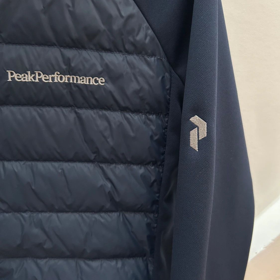 Peak performance hybrid jacka - 91