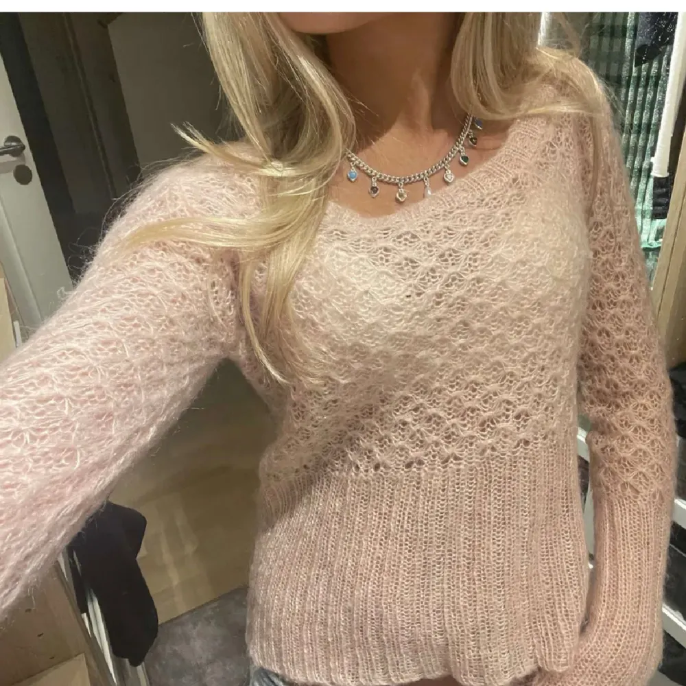 Super fin rosa mohair tröja köpt här på plick, tryck gärna på köp direkt . Toppar.