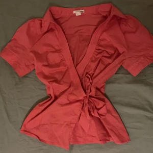 Korallblus - En vintage korallblus som inte säljs längre 