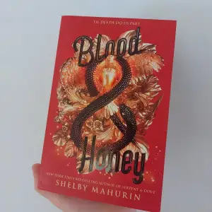 Jag lägger upp Blood & Honey om du letar efter andra boken från Serpent & Dove serien! Men egentligen hoppas jag att sälja min box set av båda böckerna, som du kan hitta på min profil!
