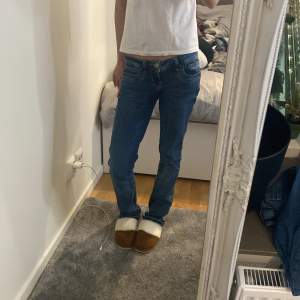 Skit snygga Ltb jeans men kommer inte till användning💕jätte bra skick o nästan aldrig använda 