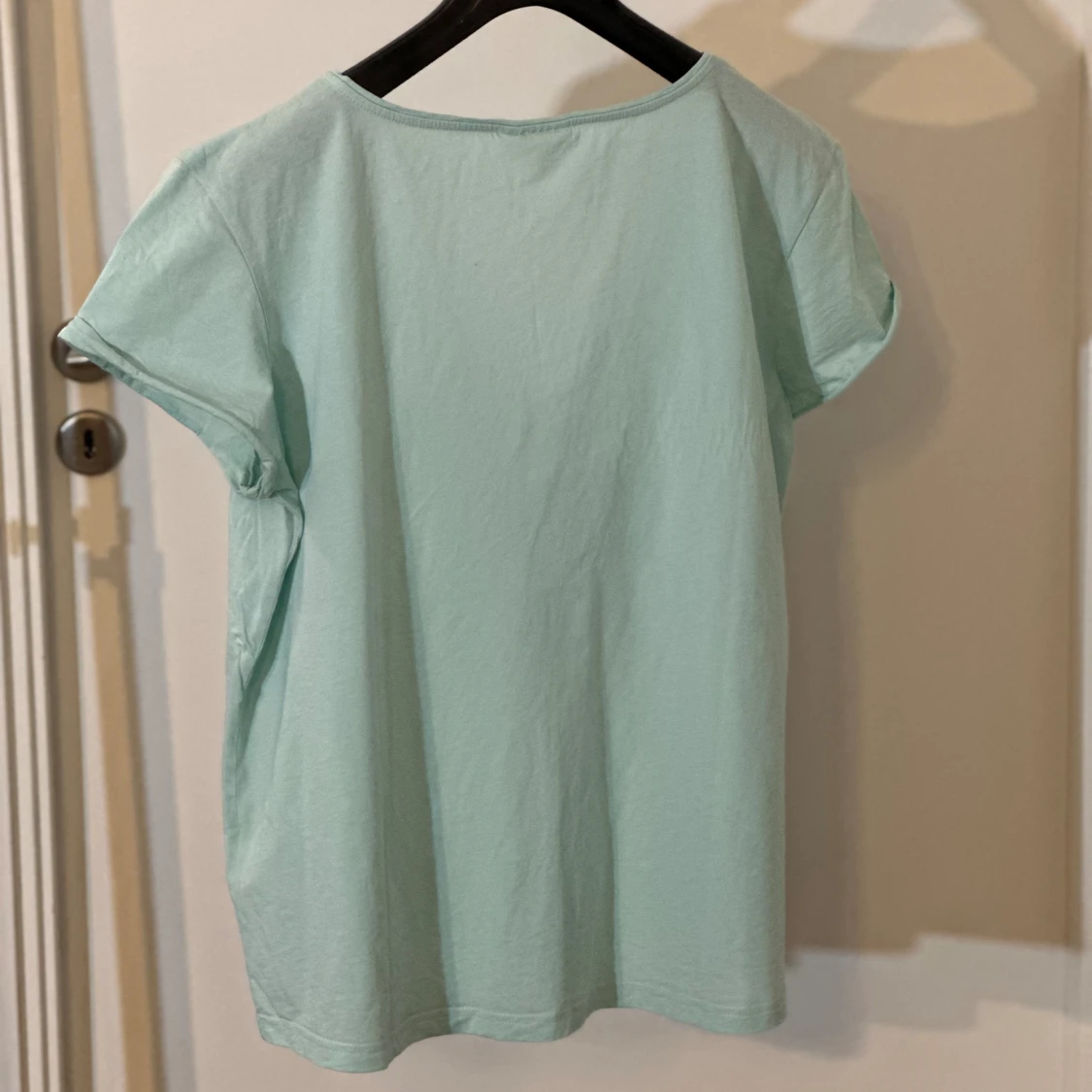 V-neck Tshirt - 90