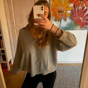 Jättefin grön tröja 💕 - Jättefin grön tröja från hm storlek S 💕