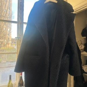 Kappa  - Säljer denna kappa i stolek M  Den är Från Kappahl köpt någon år sedan! 