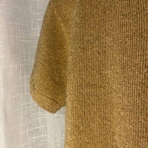 Stickad topp  - Glittrig stickad T-shirt!