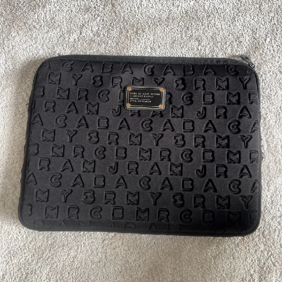 Marc by Marc Jacobs datorfodral